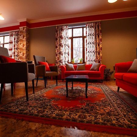 Mountain Road Hostel 알마티 외부 사진