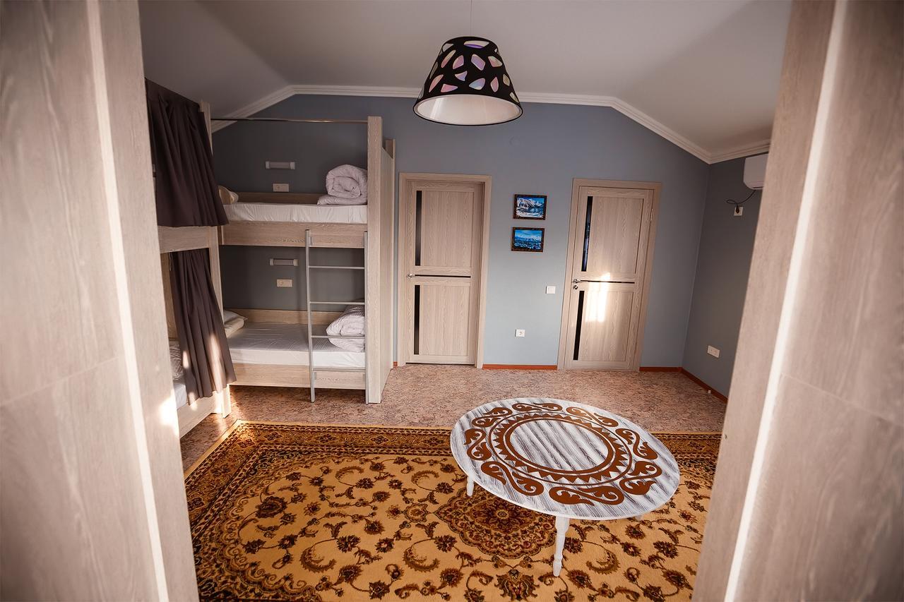 Mountain Road Hostel 알마티 외부 사진