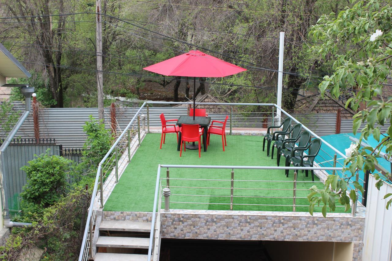 Mountain Road Hostel 알마티 외부 사진