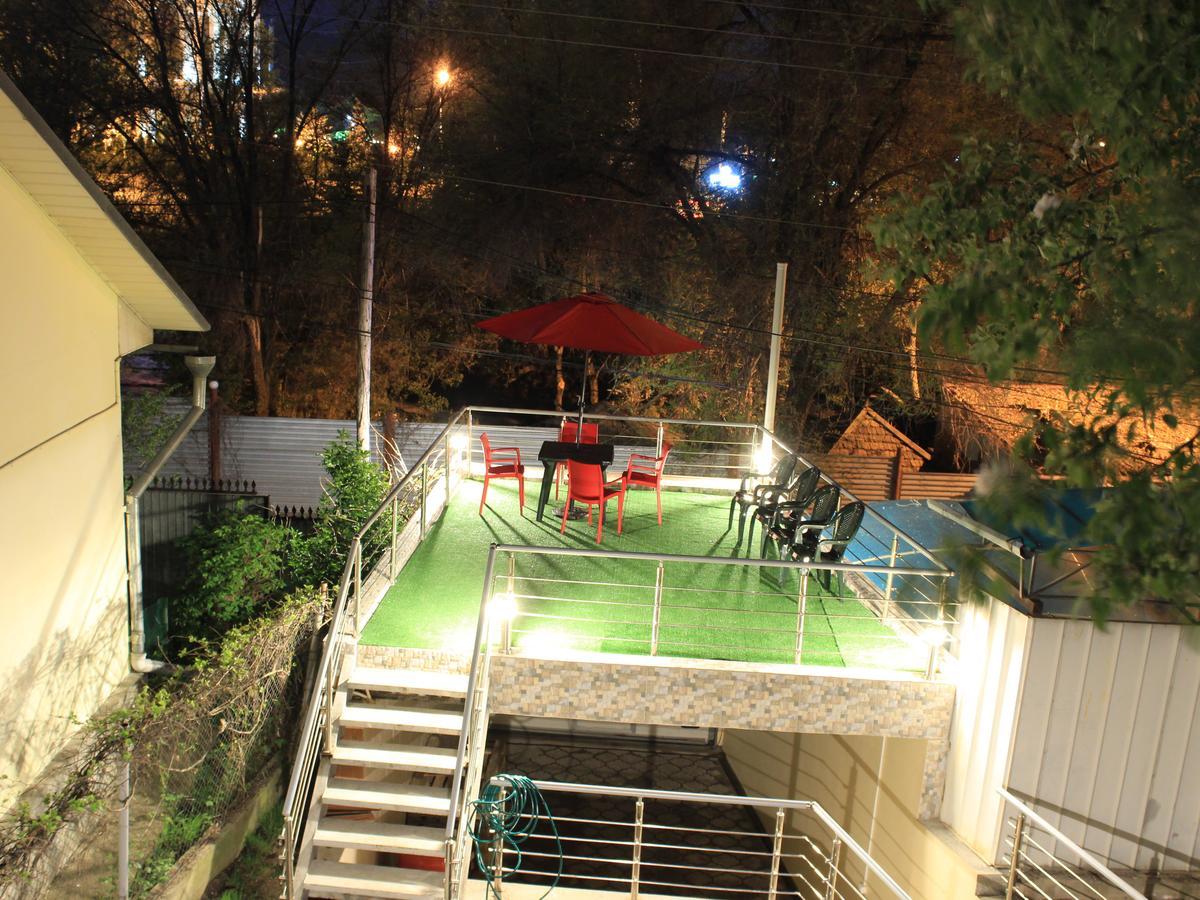 Mountain Road Hostel 알마티 외부 사진
