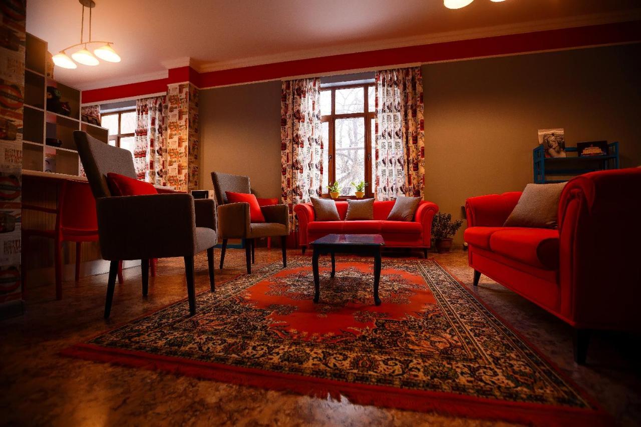 Mountain Road Hostel 알마티 외부 사진